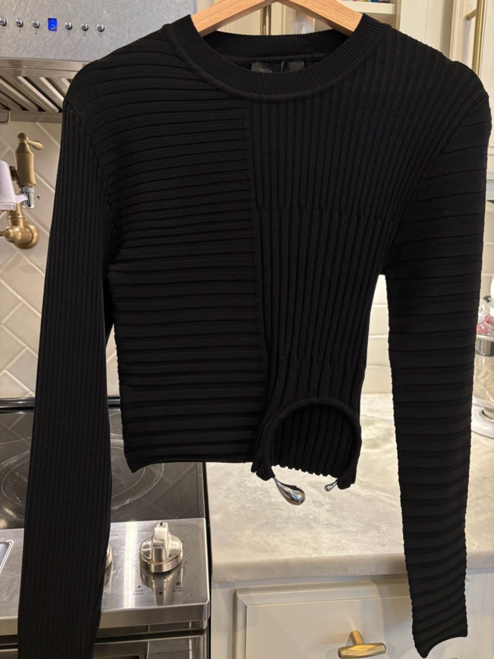 ZARA Ribbed Knit Top w/Applique - Picture 2 of 7